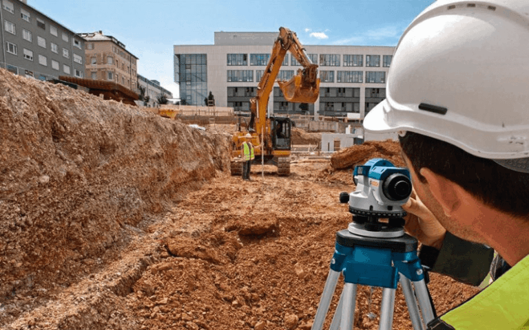 Monitoramento Topográfico para Indústrias: Precisão e Durabilidade